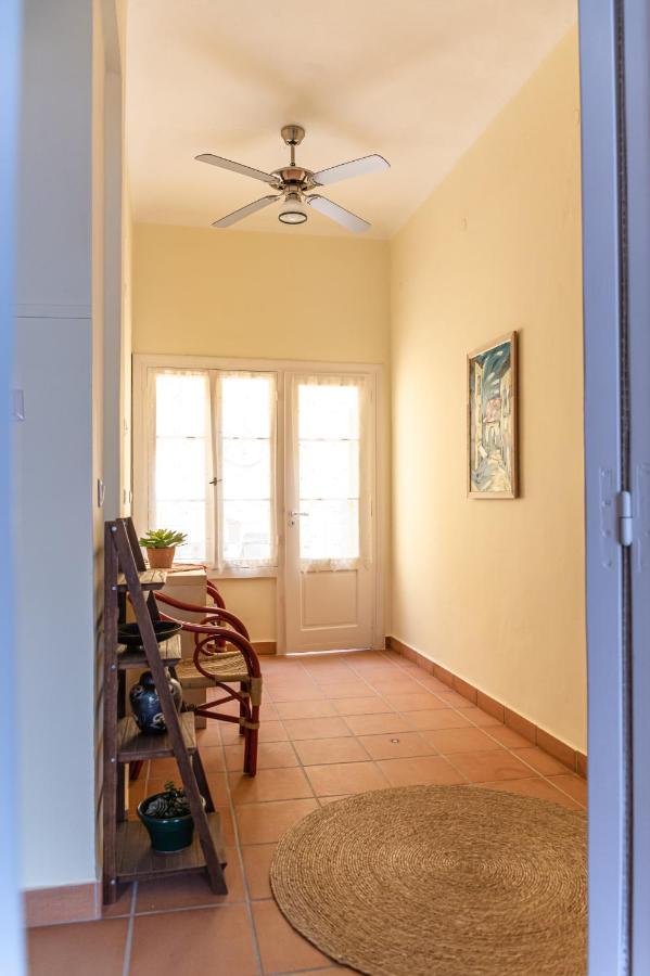 Casa de férias Traditional 2-storey μaisonette With Terrace